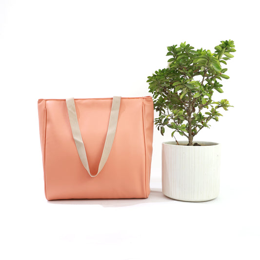 Dancing Elsa Tote bag