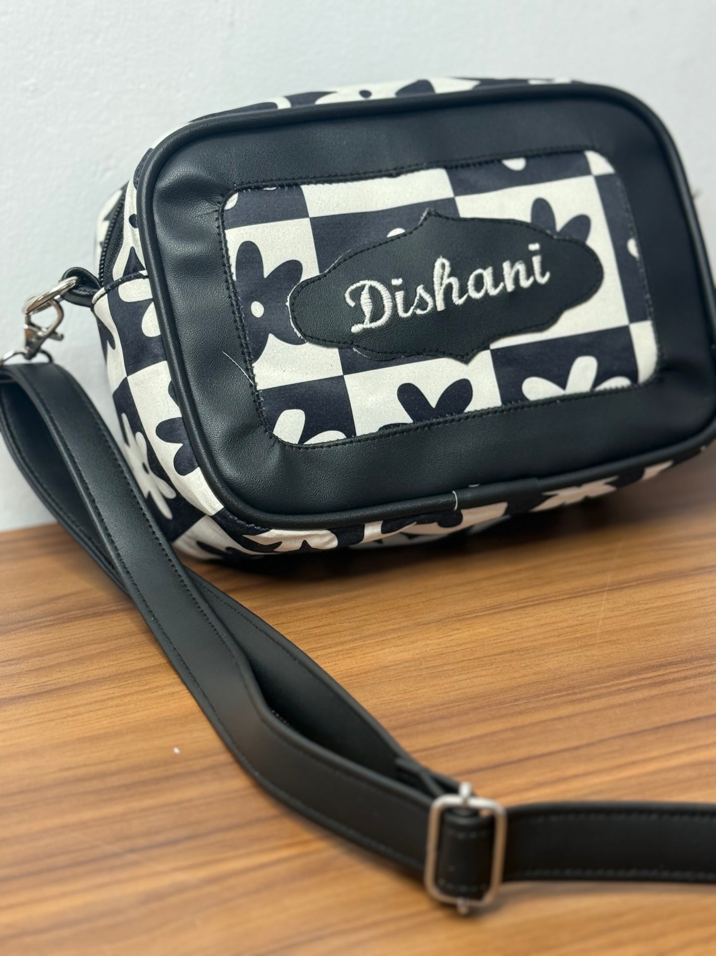 Retro Daisy Sling Bag